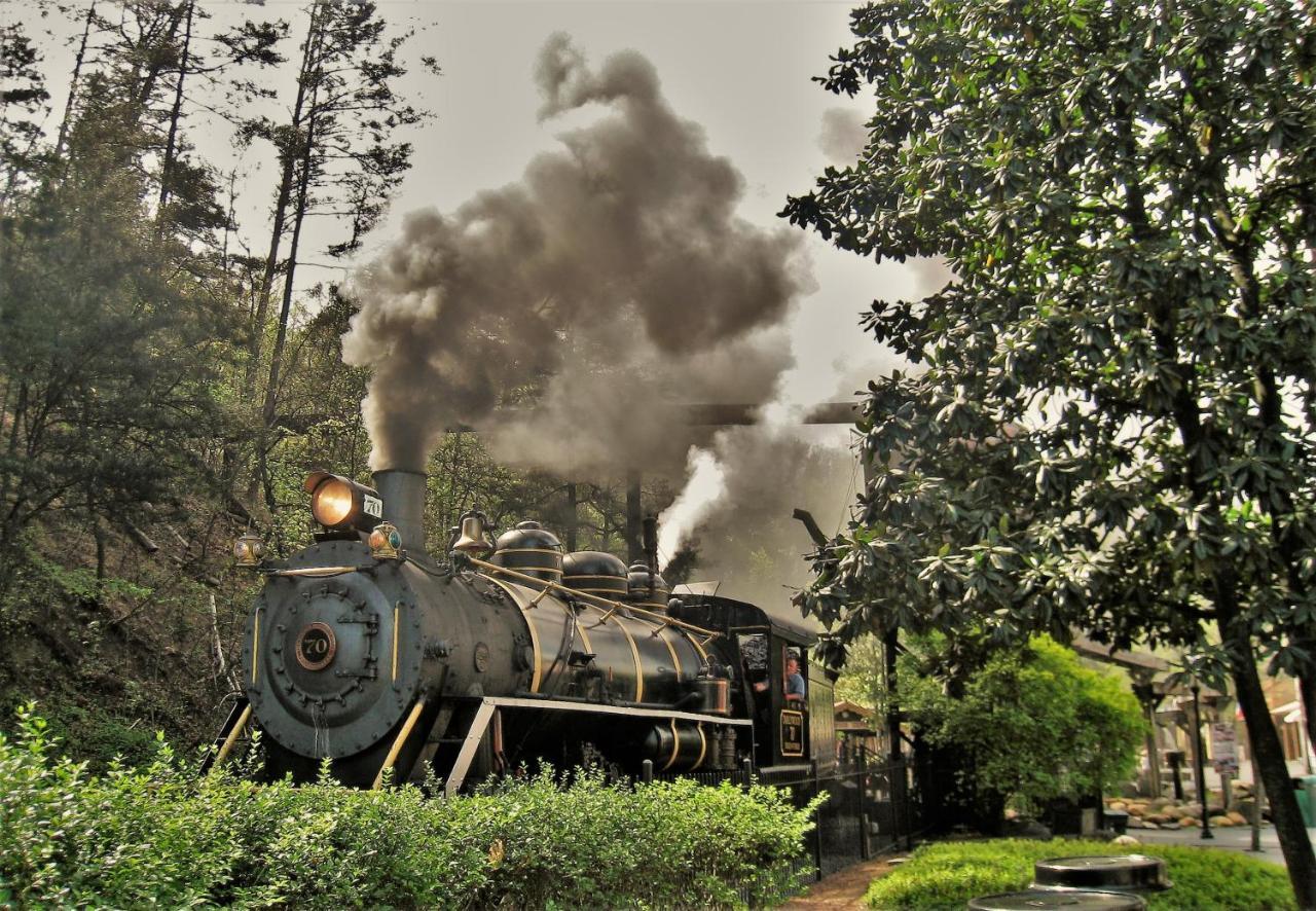 Chasing Fireflies Treehouse, 1089 Of Free Attraction Tickets For Each Paid Day, Dollywood And More! เซอเวียร์วีล ภายนอก รูปภาพ